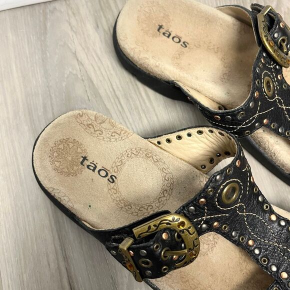 Taos Footwear Sandals Women’s 8 Samantha Black Leather Studded Slide - Picture 3 of 7